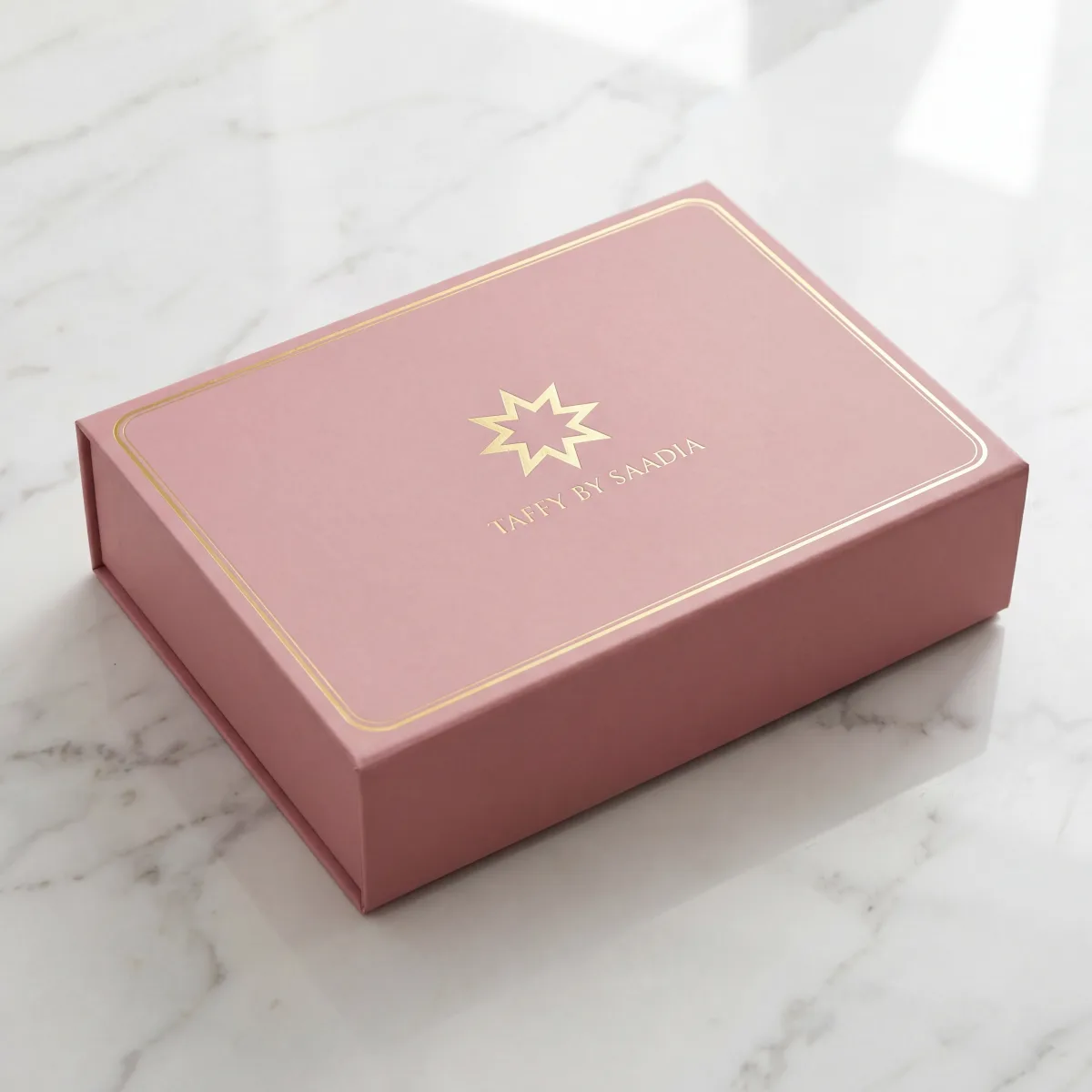 Taffy gift box closed